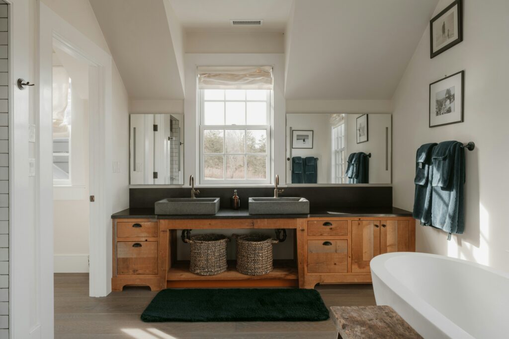 clay-banks-YDc_S7uIYic-unsplash